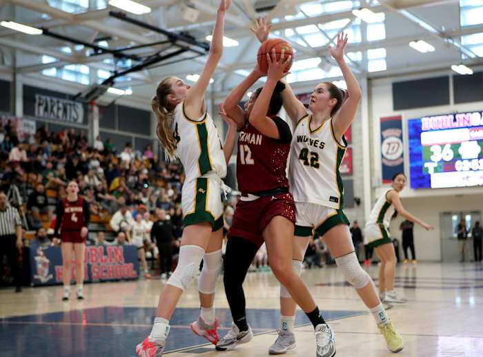 Cardinal Newman girls BB 61, San Ramon Valley 55 NCS Open championship by Dennis Lee 2-24-24022420247 (2)